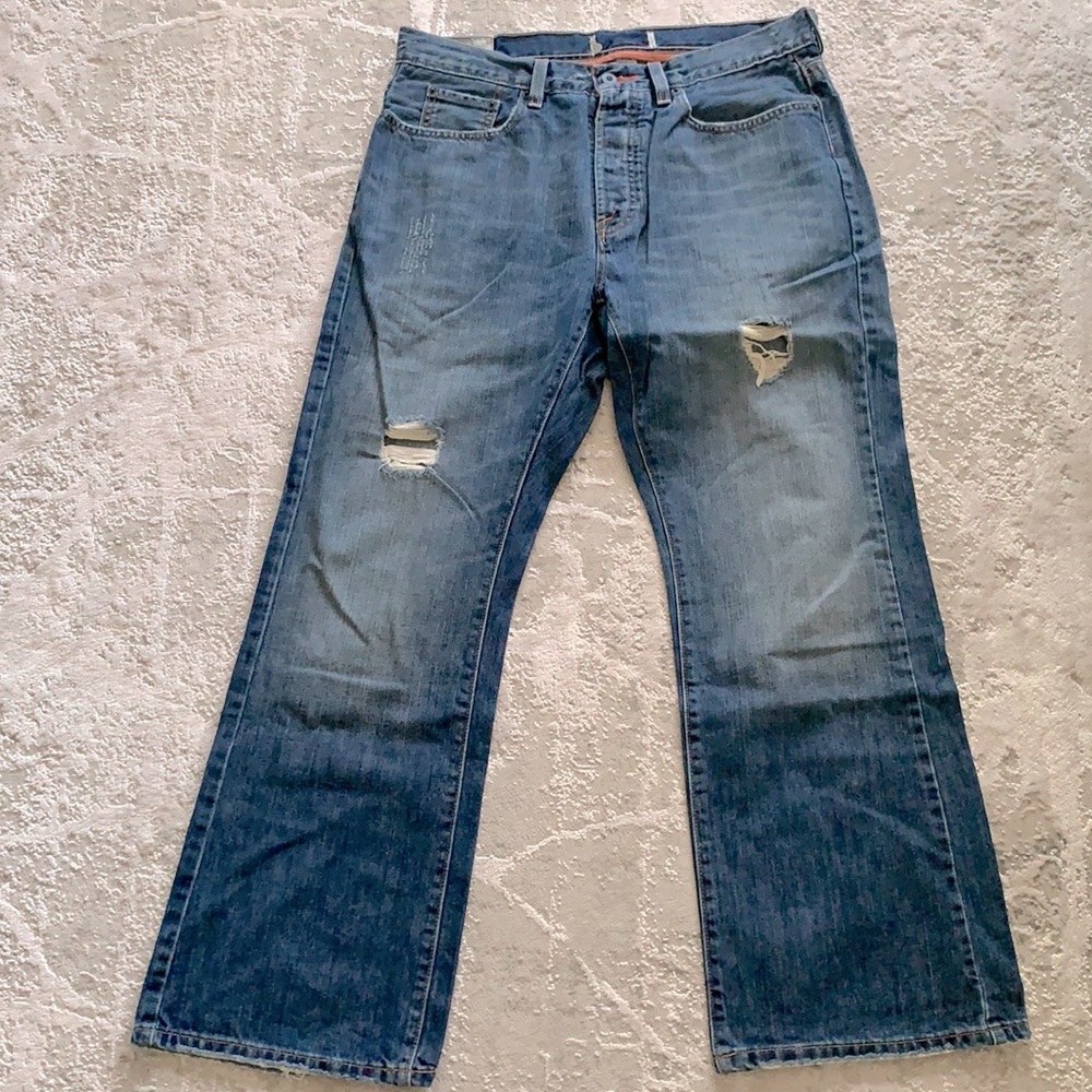 Men’s Distressed Jeans